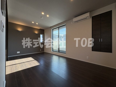 【居間・リビング】 | ミュージションテラス調布柴崎 | 2F　LDK13.5帖