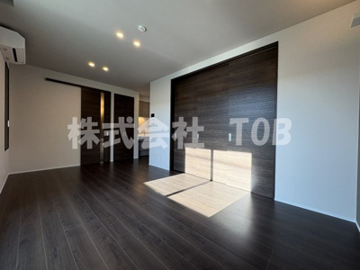 【居間・リビング】 | ミュージションテラス調布柴崎 | 2F　LDK13.5帖