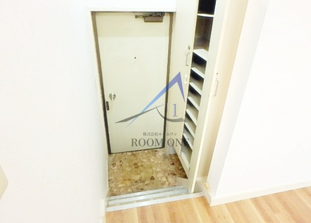 三澤ビルの玄関|玄関です。