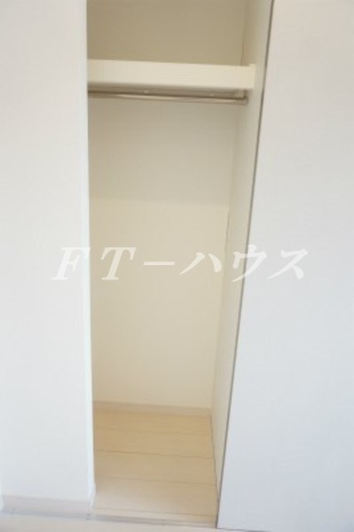 習志野市本大久保４丁目のアパートの収納