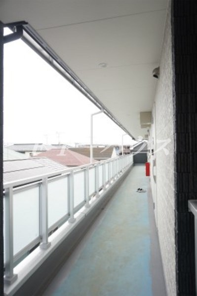 習志野市本大久保４丁目のアパートのバルコニー