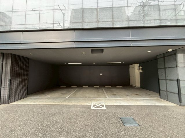 アスヴェル新北野モストの駐車場