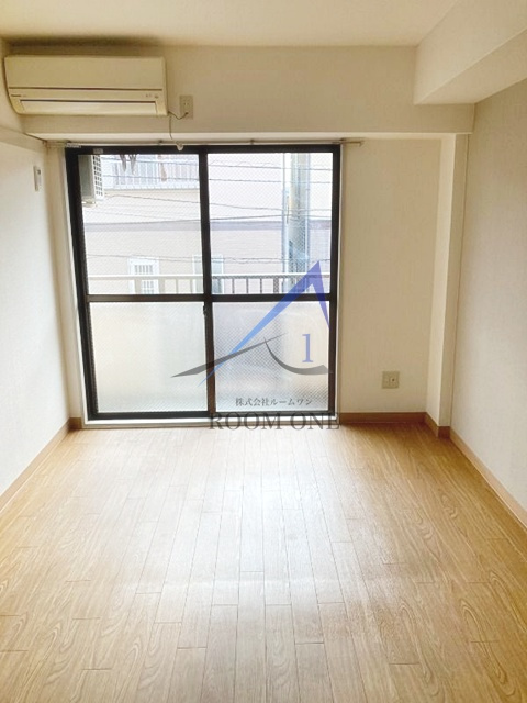 メゾンボヌールの居間・リビング|洋室のお部屋です。