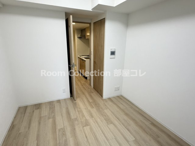 プレサンスジェネ千種内山Ⅱの居間・リビング|同シリーズイメージ写真
反転色違い
現況と異なる場合現況優先