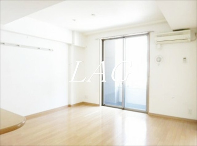 【居間・リビング】 | ラフィーネデュオ | 洋室のお部屋です。