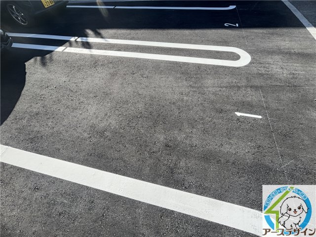 プレシャスコートⅡの駐車場