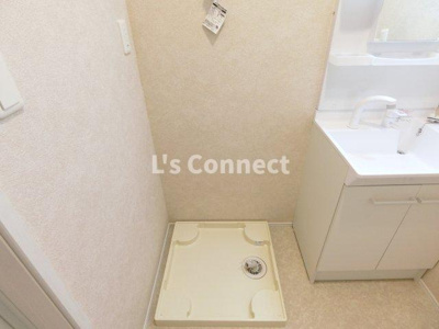 【設備】 | アイワスクエア | 室内洗濯機置き場には排水パン付き。
