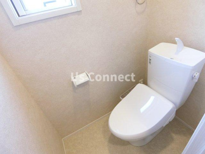 【トイレ】 | アイワスクエア | 温水洗浄便座付きのトイレ。