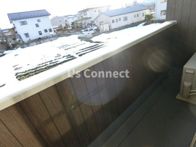 【バルコニー】 | アイワスクエア | ２階のお部屋で洗濯物もたくさん干せます。