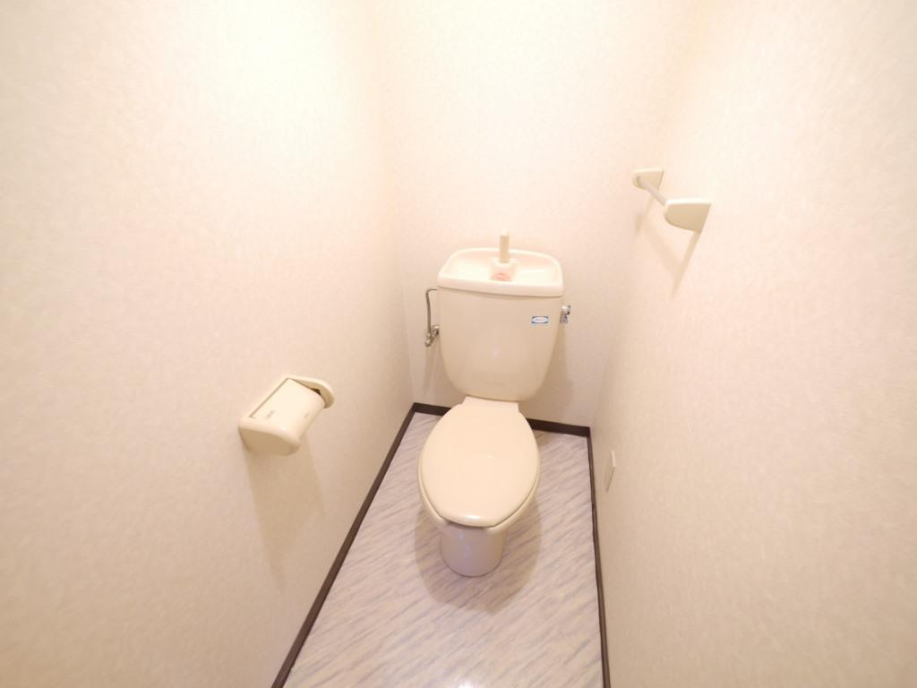 マヤリスマンションのトイレ|ウォシュレット付き・トイレもきれいです