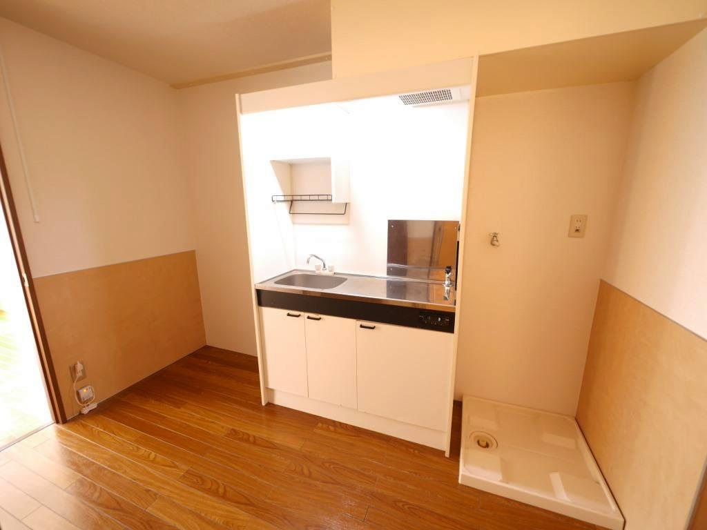 マヤリスマンションのキッチン|コンパクトなキッチンで掃除もラクラク