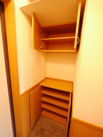 グレイスメゾンⅡの玄関