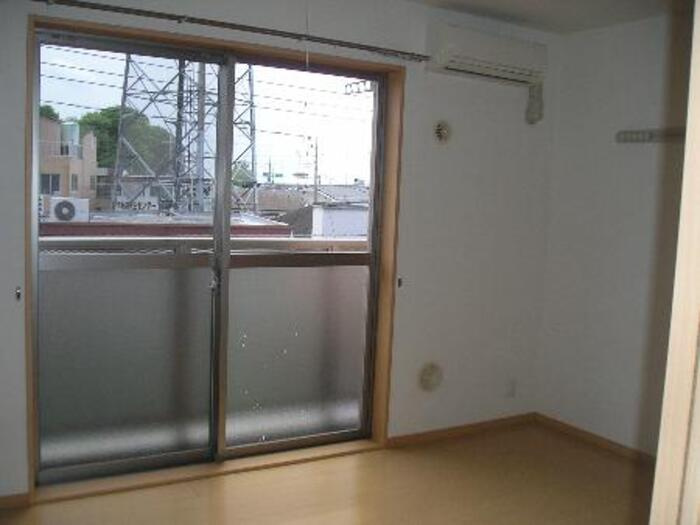 アルエンテの洋室