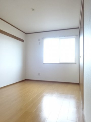 【内装】 | アン・プレーヌＢ | 内装は落ち着いています