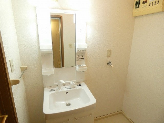 エレガンテ・Ｍ　Ⅰの洗面所|スペースが確保できる洗面所です