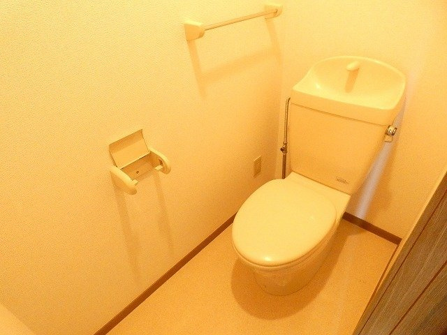 エレガンテ・Ｍ　Ⅰのトイレ|落ち着いた色調のトイレです