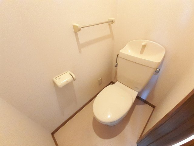 フロール・Ｍ　Ⅱのトイレ|清潔感のあるトイレです