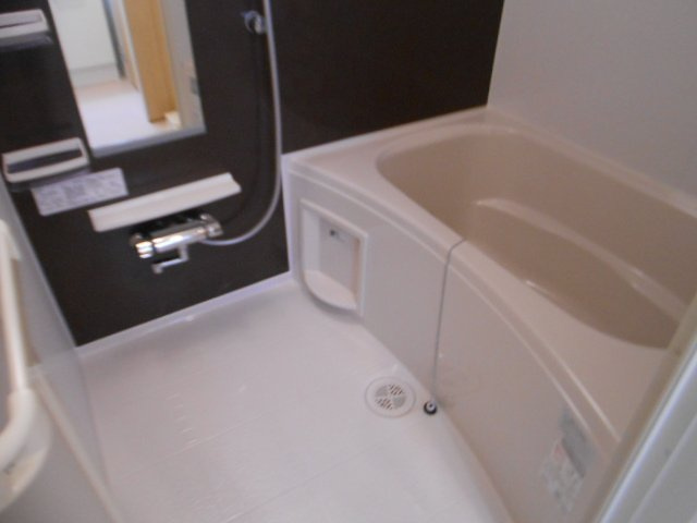 プレミアコート鹿嶋Ⅱの浴室|日々の暮らしに欠かせないお風呂です