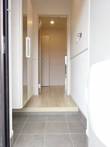 アクアポートⅢの玄関|ゆったりとした玄関です