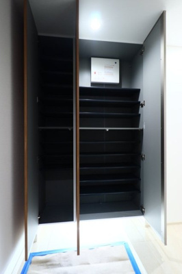 【設備】 | グローリオタワー巣鴨 | 靴入