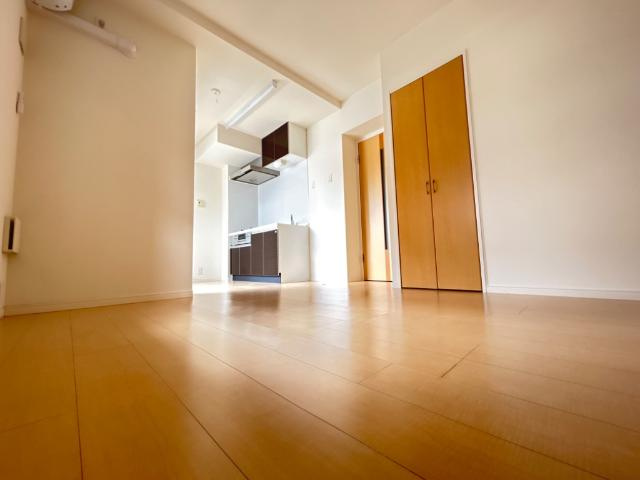 アンビシャス千葉城前の内装|洋室