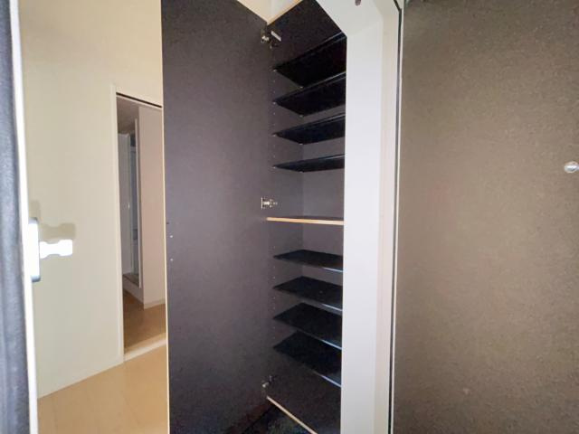 アンビシャス千葉城前の収納|下駄箱