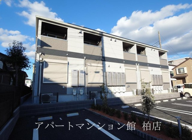 キーファー・リーフの外観