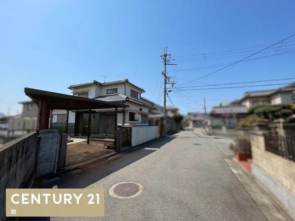 和歌山市土入　中古戸建の前面道路含む現地写真