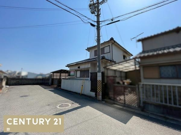 和歌山市土入　中古戸建の前面道路含む現地写真