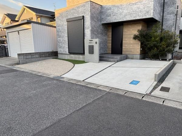 岡崎市上里3丁目・中古戸建の駐車場|広々２台駐車できます！