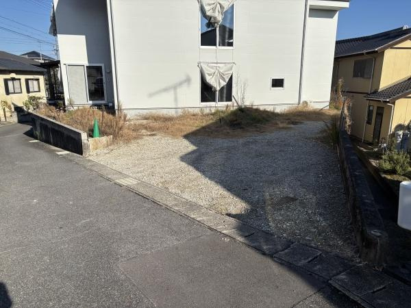 岡崎市中町長狭間・中古戸建の駐車場|広々２台駐車できます！