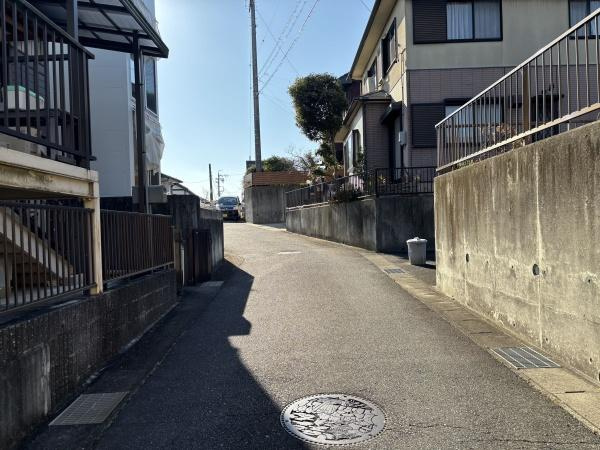 岡崎市中町長狭間・中古戸建の前面道路含む現地写真|前面道路です。