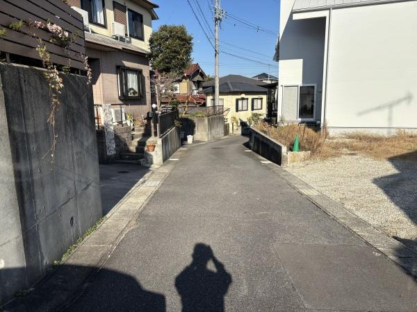 岡崎市中町長狭間・中古戸建の前面道路含む現地写真|前面道路です。