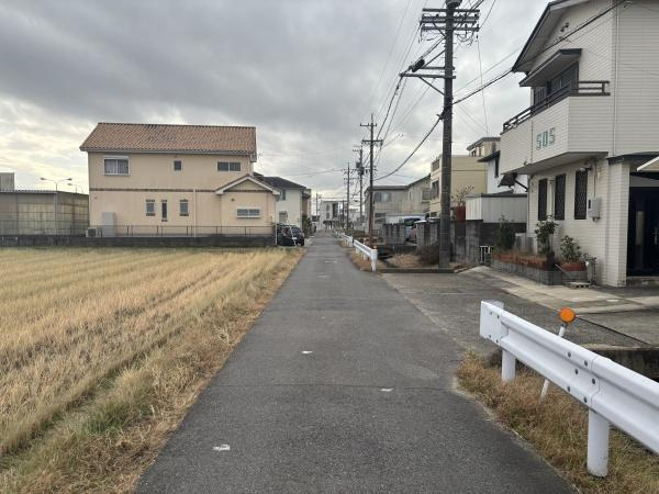 岡崎市赤渋町本屋敷・中古戸建の前面道路含む現地写真|前面道路です。