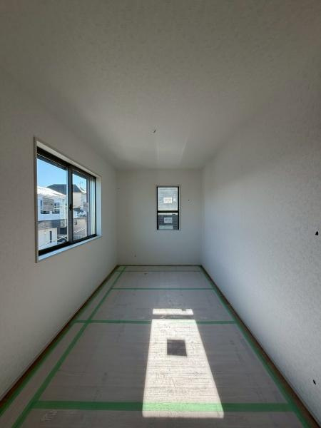 横浜市鶴見区上末吉４丁目の新築一戸建のトイレ