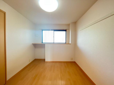 【内装】 | コーポエスポワール西割 | 洋室