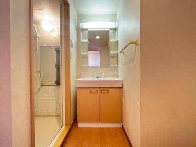 【洗面所】 | コーポエスポワール西割 | 洗髪洗面化粧台