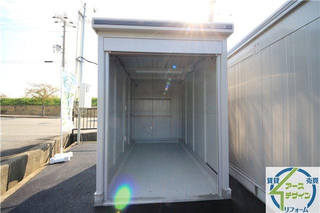 アースガレージ住吉の内装