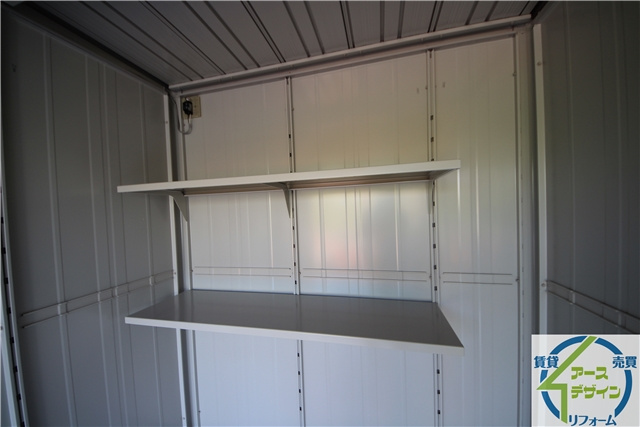 アースガレージ住吉の内装