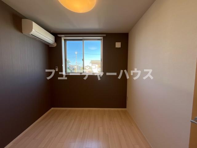 スカイハイムの内装|洋室（西）