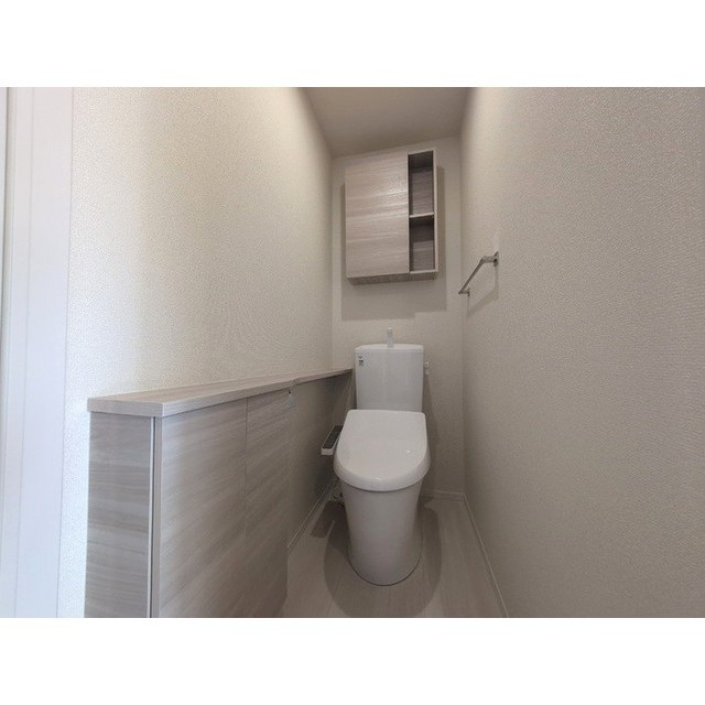 セレスティア西荘 WESTのトイレ