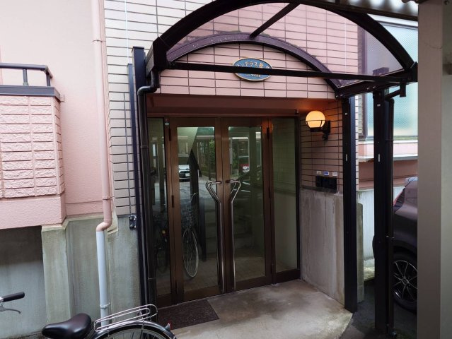 サンテラス松井二の宮のロビー