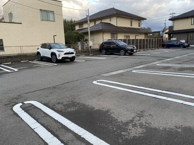 ヴィラアヴェニューセレーネ　A棟の駐車場