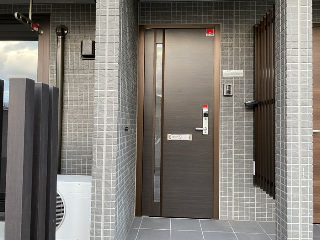 ヴィラアヴェニューセレーネ　A棟の玄関