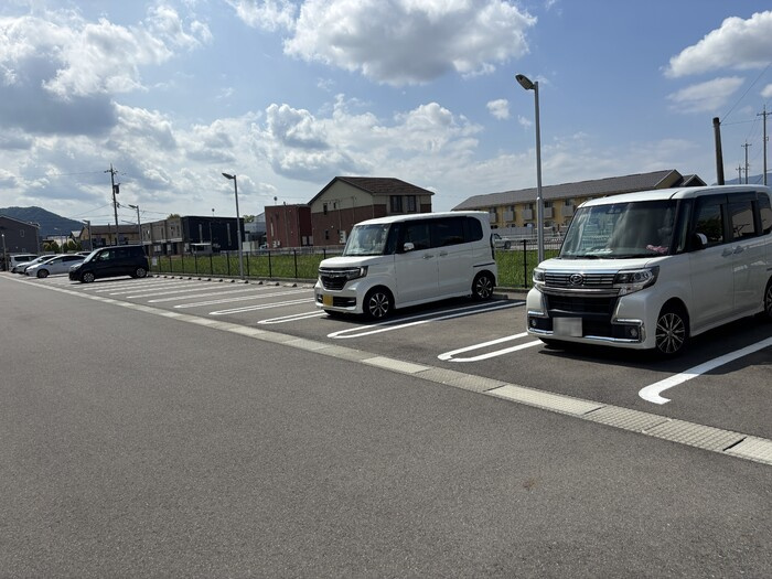 キキョウK.T／ツバキK.T　キキョウK.Tの駐車場