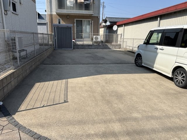 パインシティ福　B棟の駐車場