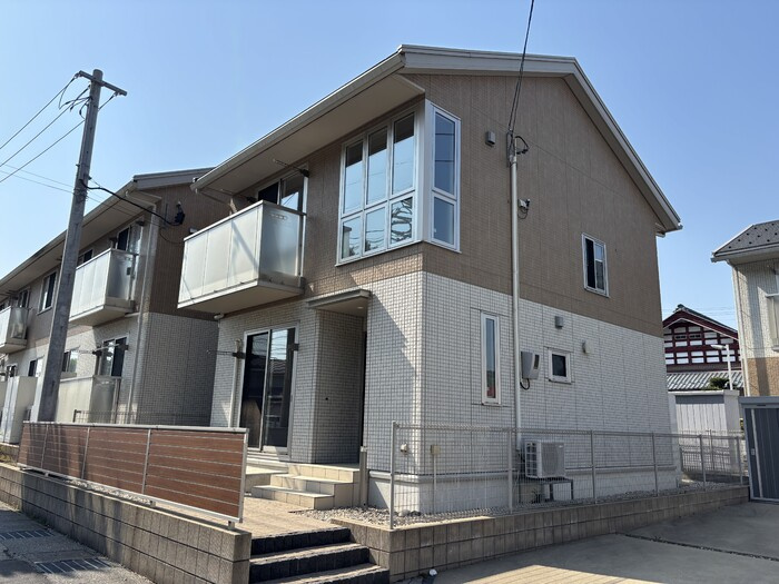 パインシティ福　B棟の外観