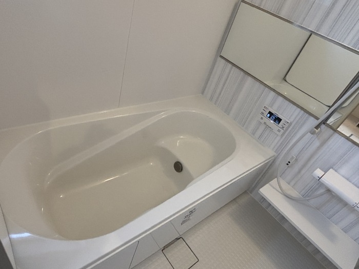 パインシティ福　B棟の浴室