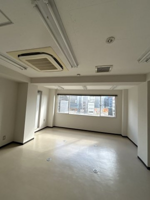 【内装】 | 54ヤングビル