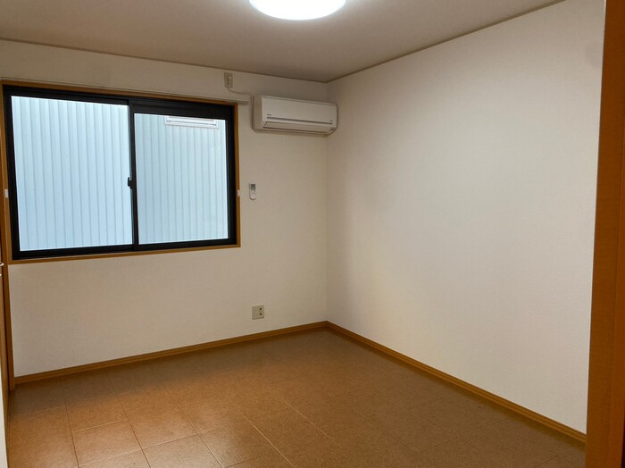 ハイツＲの洋室